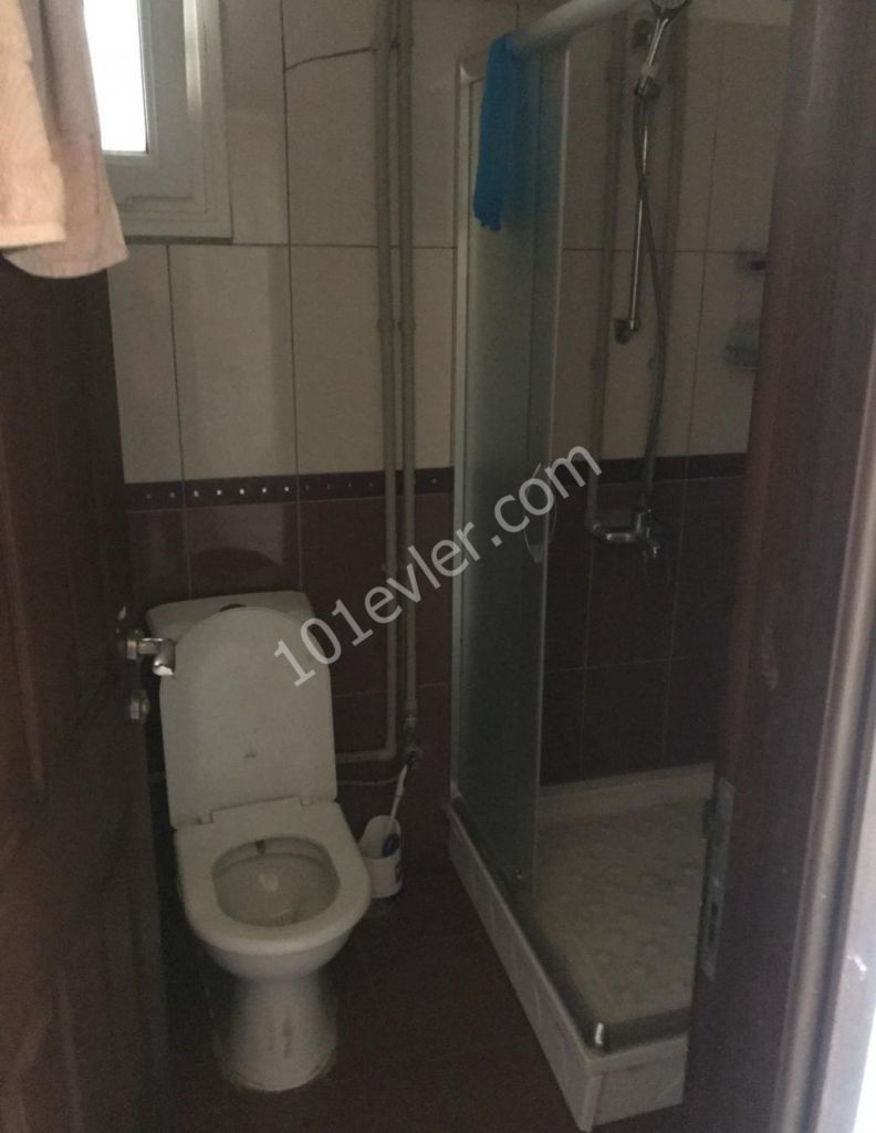 In Kucuk Kaymakli Rooms for Rent