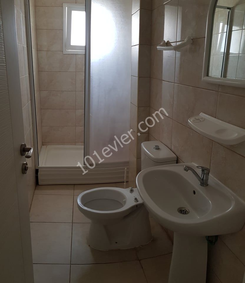 Hamitköy de duraklara yakın kiralık 2 yatak odalı daire 