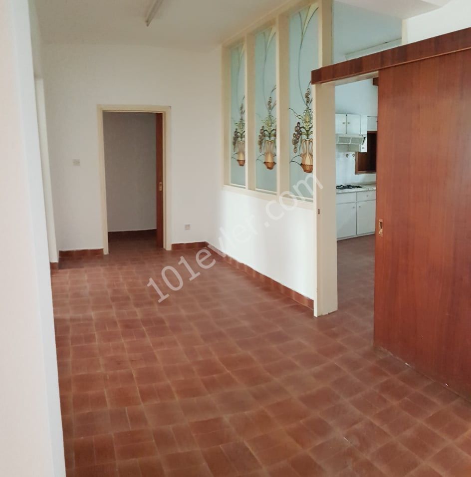 Shop To Rent in Kumsal, Nicosia