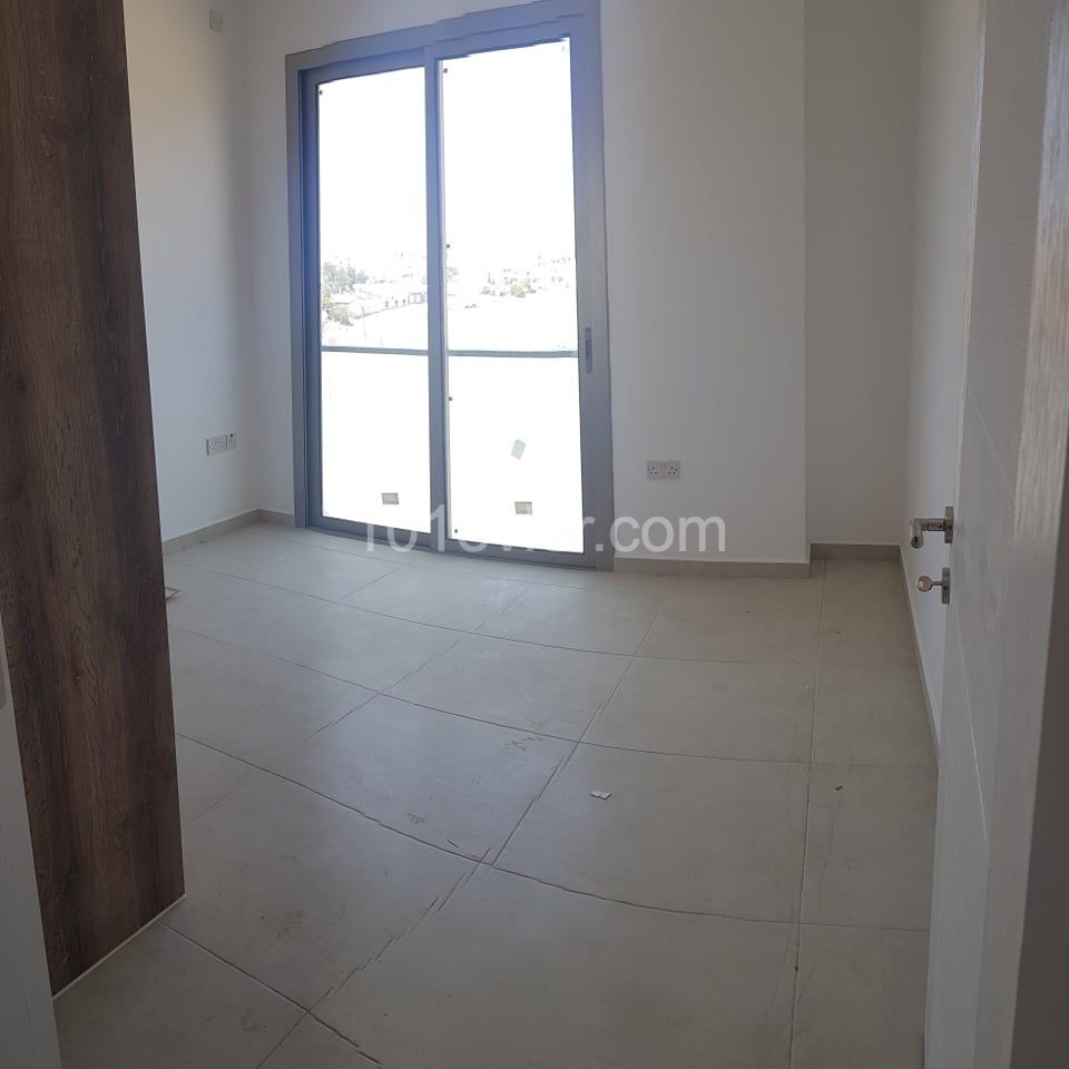 2 Schlafzimmer Penthouse-Wohnung zum Verkauf in Hamitköy ** 