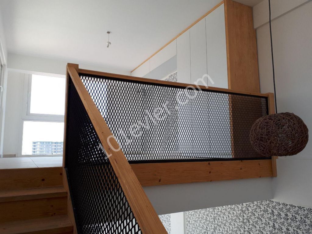 MAGUSA MERKEZDE SATILIK 1+1 YENİ PENTHOUSE