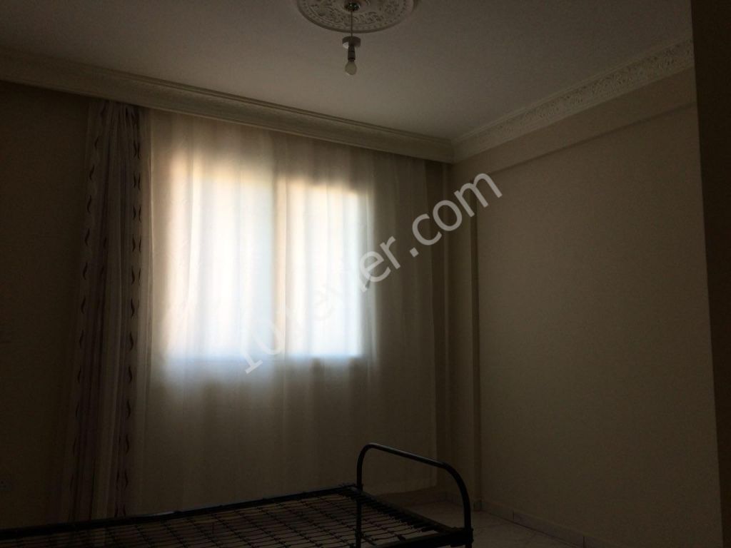 MAĞUSA GÜLSEREN’DE FULL DENİZ MANZARALI  3+1 SATILIK DAİRE