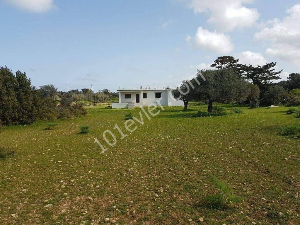 Land and Unfinished House In Yeni Erenkoy