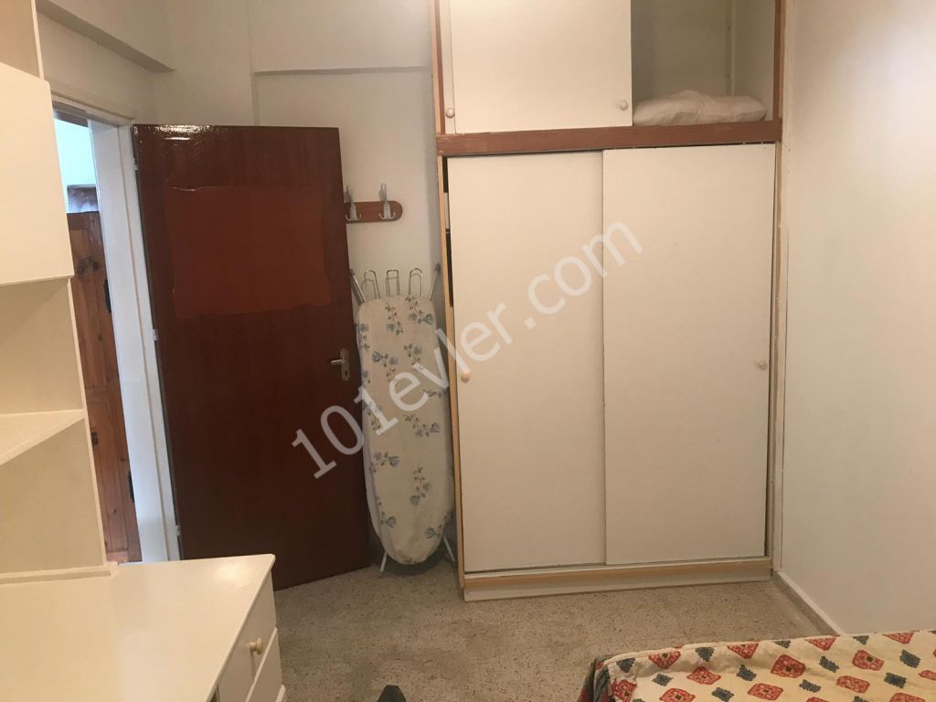 Mağusa'da Daü'ye Yürüyüş Mesafesinde Kiralık 3+1 Eşyalı Daire