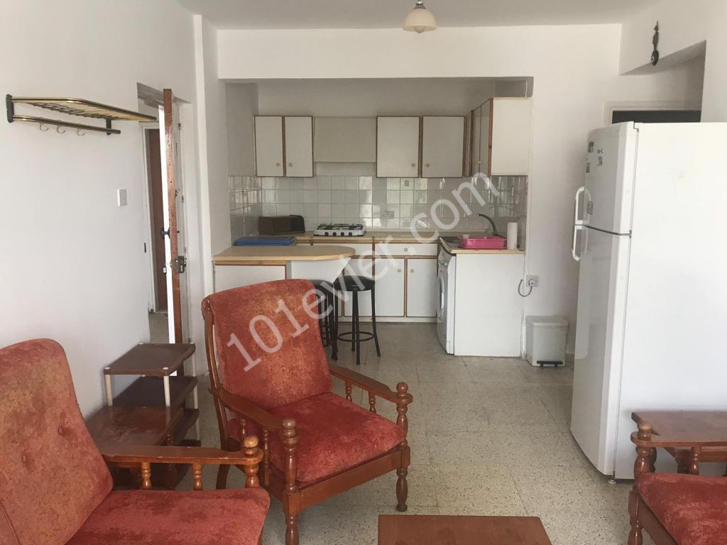 Mağusa'da Daü'ye Yürüyüş Mesafesinde Kiralık 3+1 Eşyalı Daire