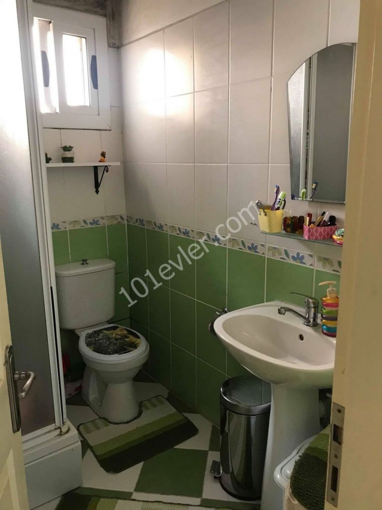 İSKELE MERKEZDE NOYANLAR APARTMANLARINDA SATILIK 2+1 DAİRE