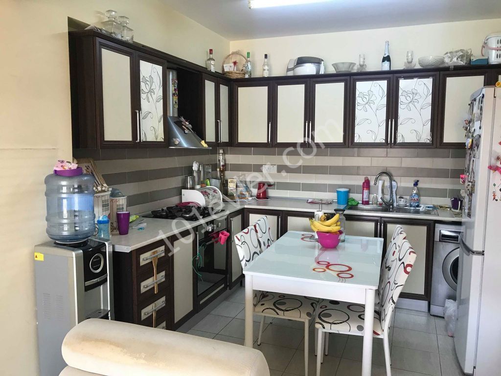 İSKELE MERKEZDE NOYANLAR APARTMANLARINDA SATILIK 2+1 DAİRE