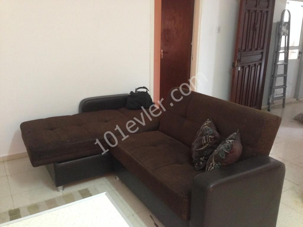  Mağusa Yenişehir’de 1+1 Penthouse Kiralık Daire