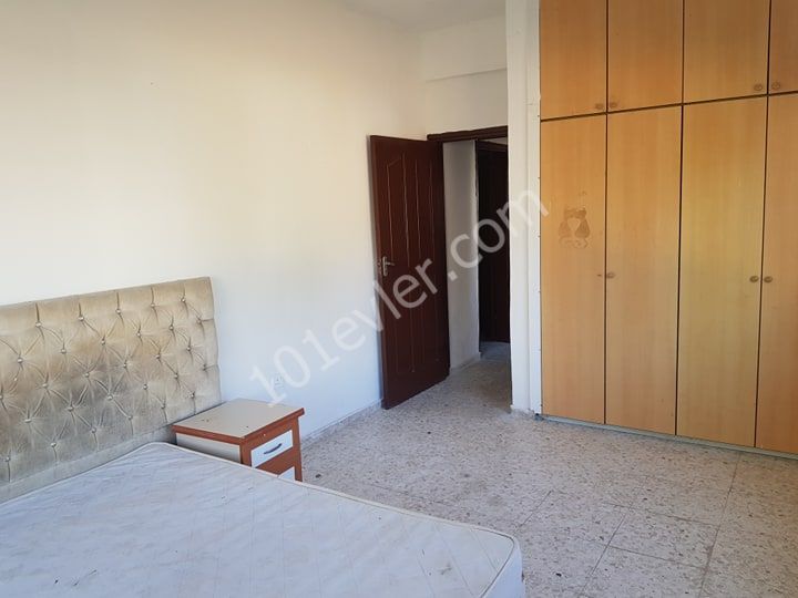 MAĞUSA GÜLSEREN BÖLGESİNDE SATILIK 2+1 DAİRE