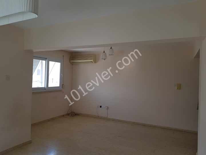 MAĞUSA SALAMİS YOLU ARKASI 3+1 SATILIK DAİRE