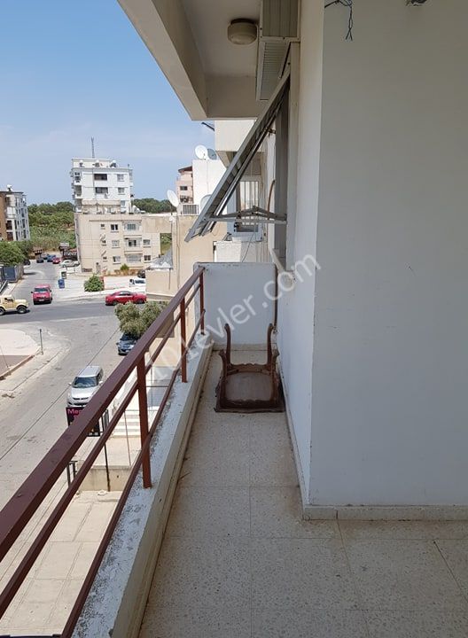 MAĞUSA SALAMİS YOLU ARKASI 3+1 SATILIK DAİRE