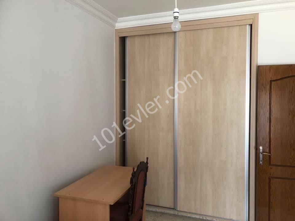 LEFKOŞA DUMLUPINAR DA 3+1 FULL EŞYALI DAİRE