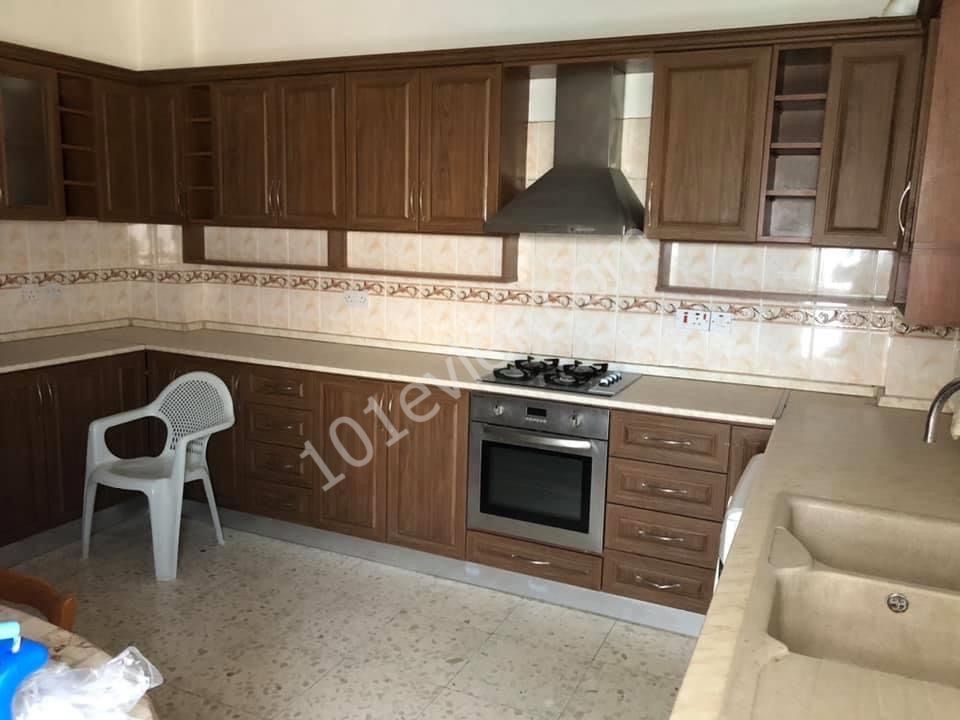 LEFKOŞA DUMLUPINAR DA 3+1 FULL EŞYALI DAİRE