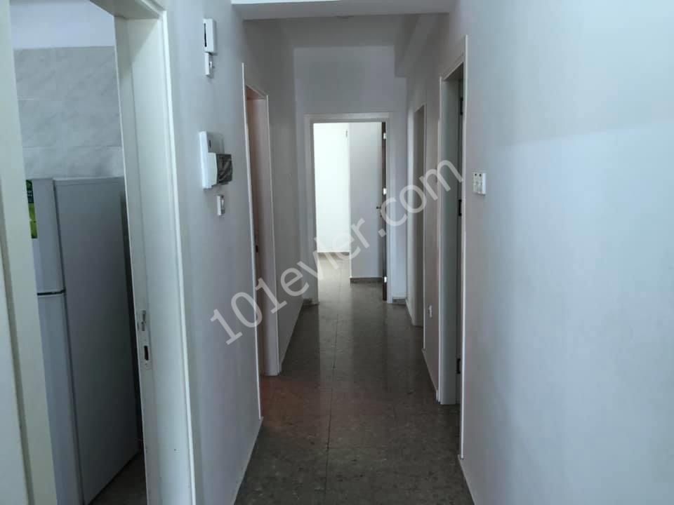 LEFKOŞA DUMLUPINAR DA 3+1 FULL EŞYALI DAİRE 