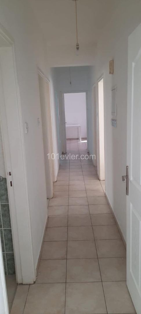 LEFKOŞA KÜÇÜK KAYMAKLI  BÖLGESİNDE 3+1 FULL EŞYALI DAİRE