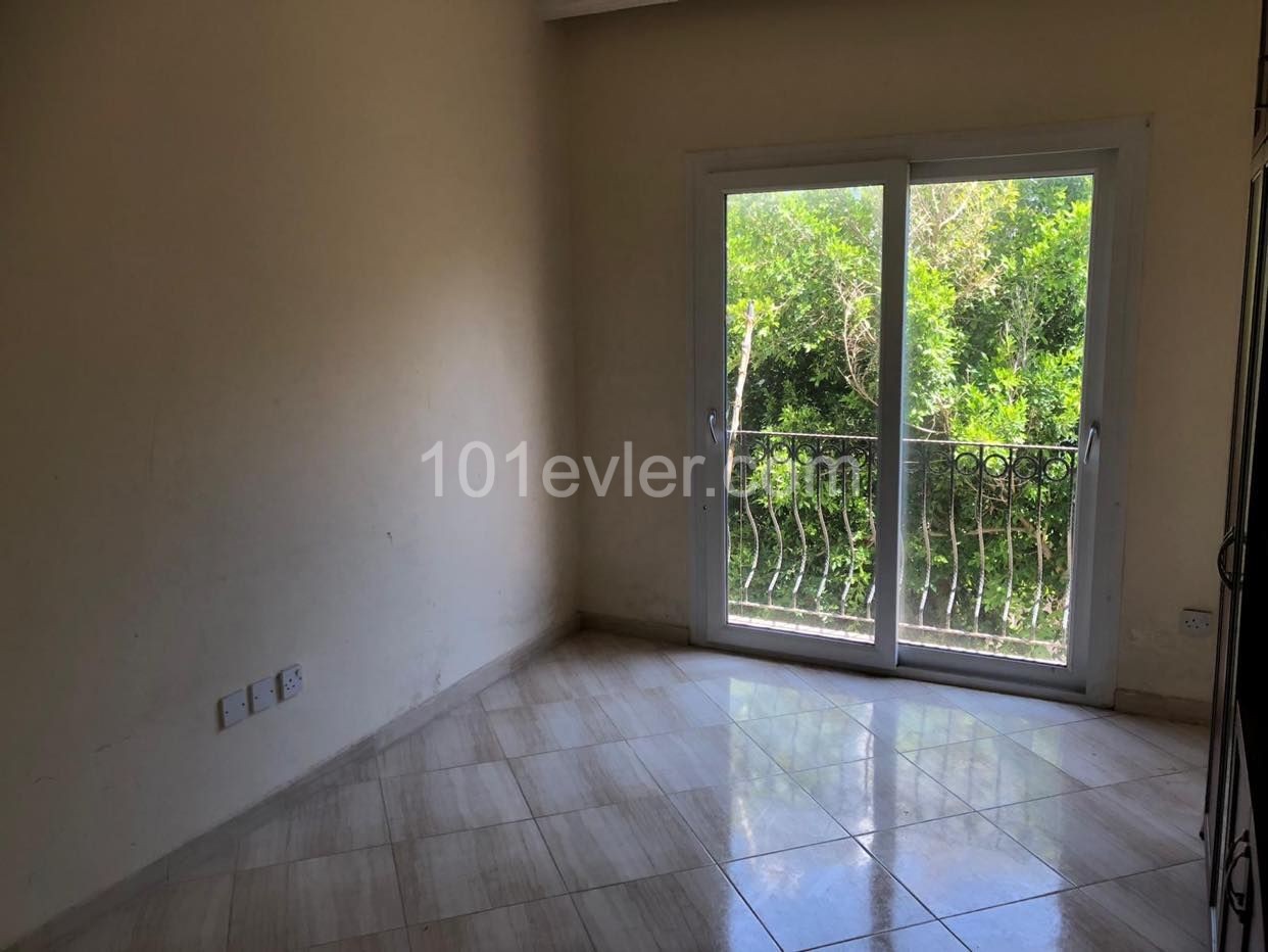 FIRSAT 3+1 GİRNE KARAKUM DA SATILIK DAİRE 