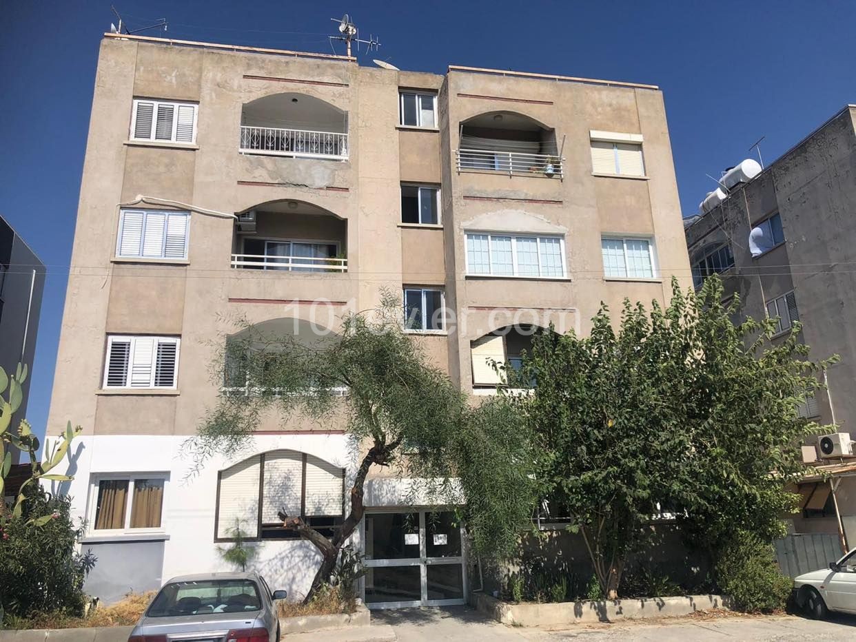 LEFKOŞA KÜÇÜKKAYMAKLI   BÖLGESİNDE 3+1 SATILIK DAİRE 