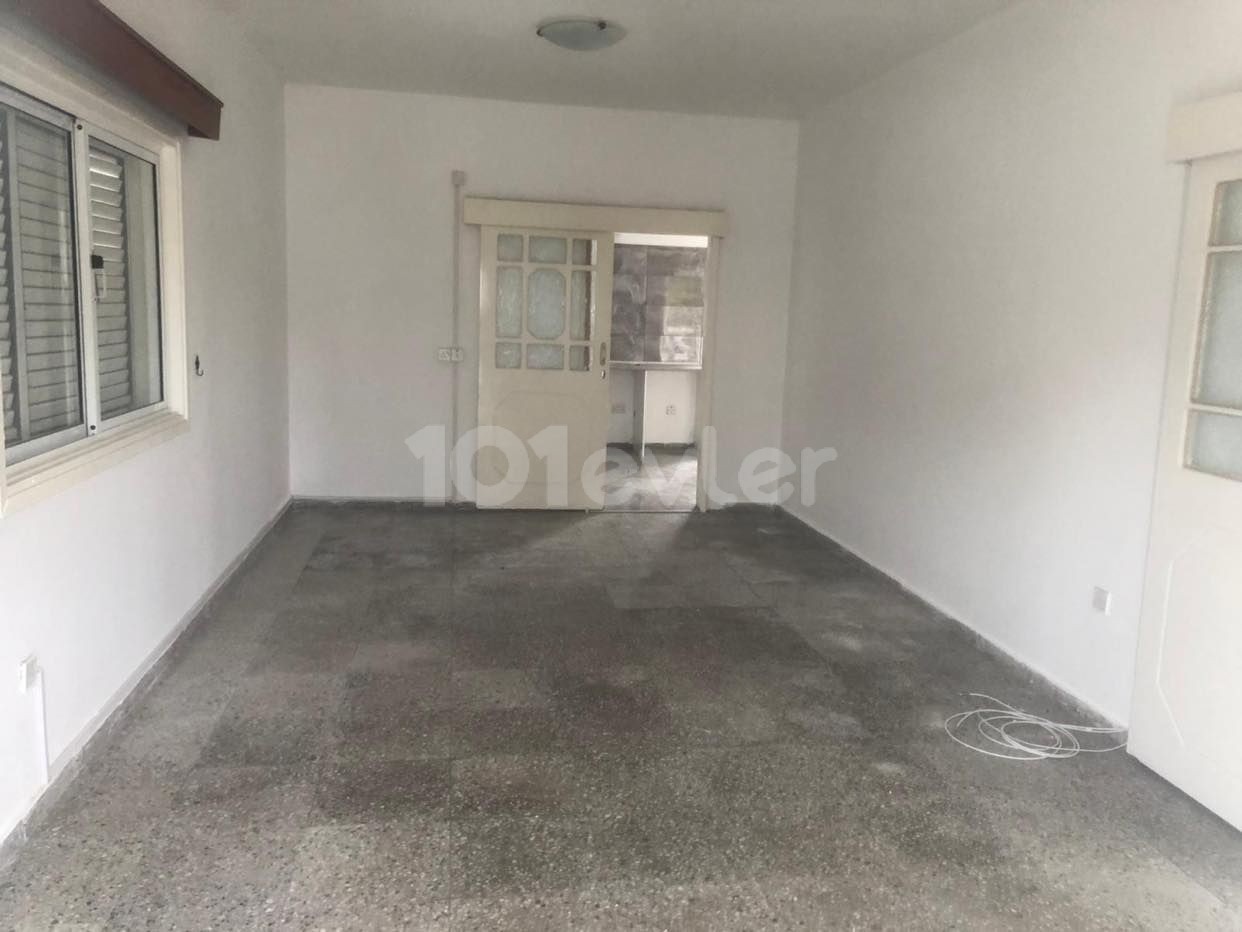 Gönyeli Yenikent Bölgesi Marketlere 3 Dakika Mesafede Kiralık 3+1 Eşyasız Dublex Villa