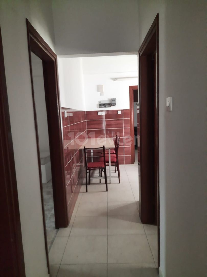 HEMEN MÜSAİT  -Gönyeli Bölgesinde 3+1 Full Eşyalı Apartman Dairesi…