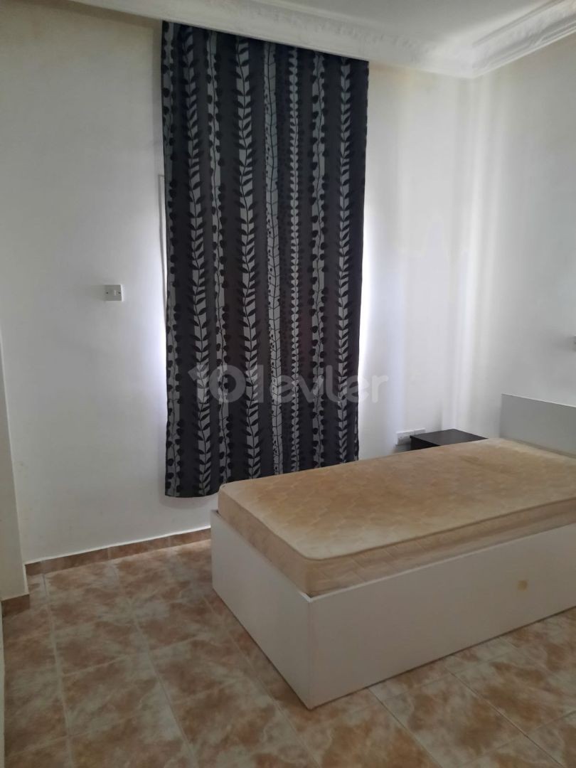 HEMEN MÜSAİT  -Gönyeli Bölgesinde 3+1 Full Eşyalı Apartman Dairesi…