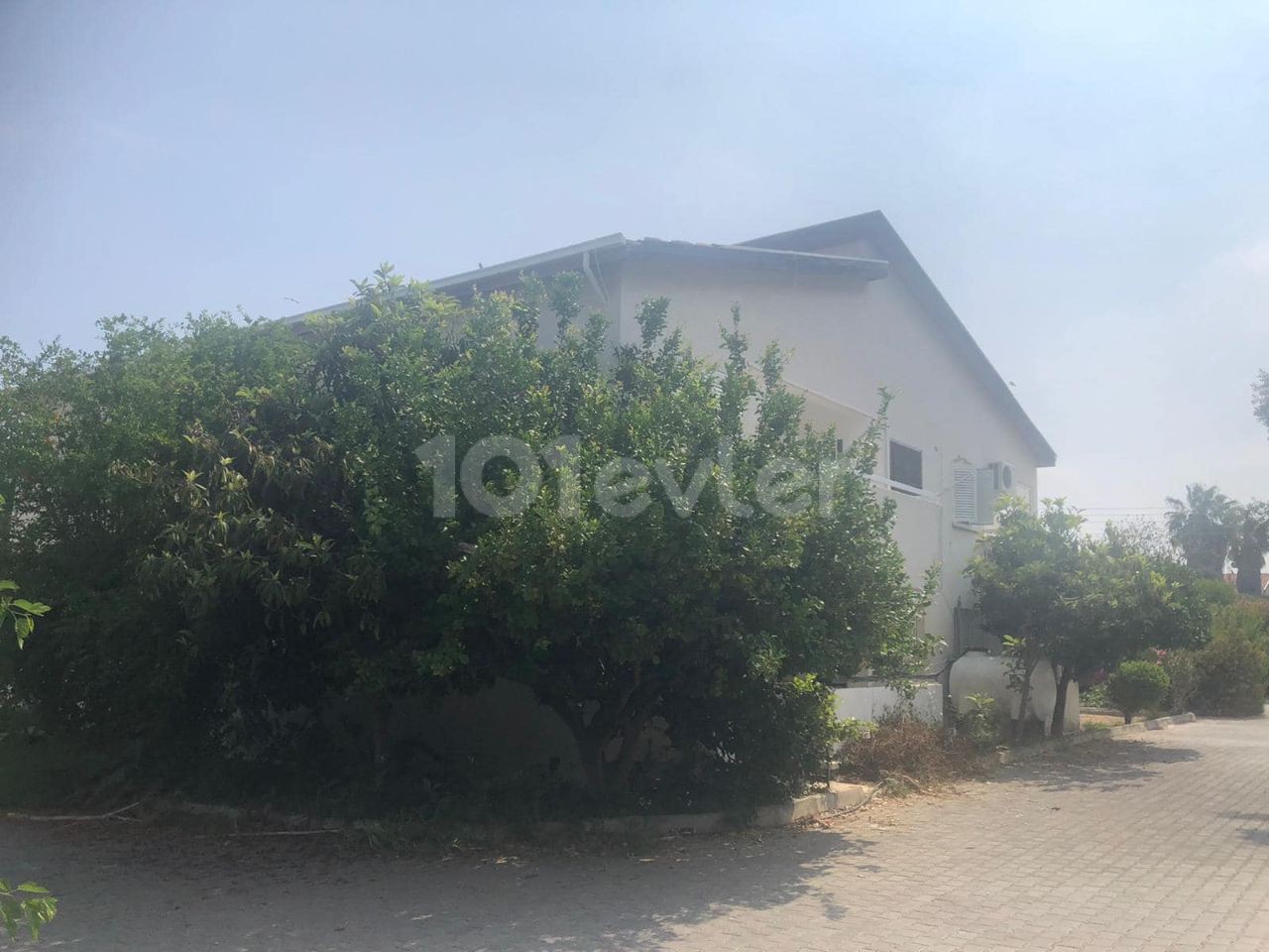 K KYRENIA AMERICAN UNIVERSITY, AS WELL AS A DETACHED HOUSE ON THE GROUND FLOOR FOR A SITE WITH A GARDEN 3+1 ** 