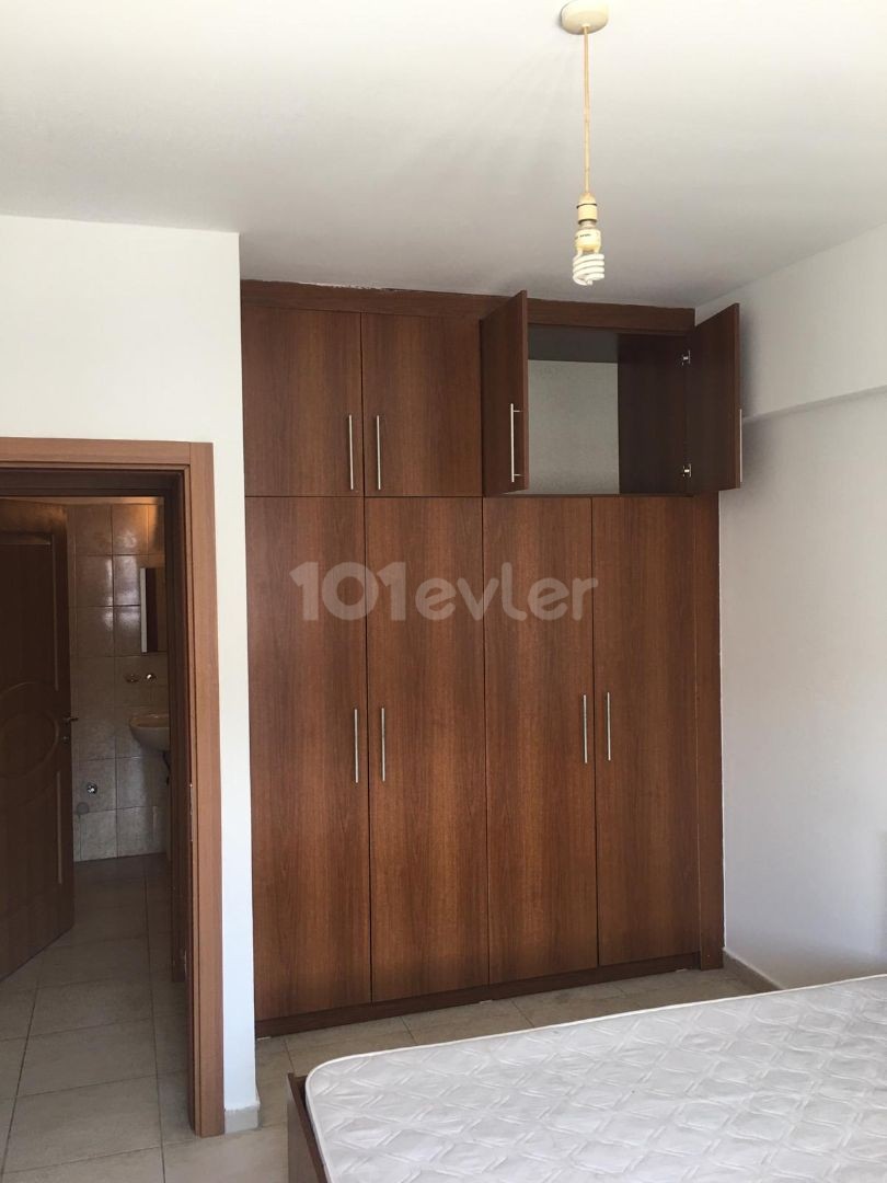 - 1+1 Full Eşyalı KİRALIK DAİRE -GİRNE BOĞAZ Bölgesi Okul Servislerine Ve Marketlere 3 Dakika Mesafede Kiralık 1+1 Full Eşyalı Daire.