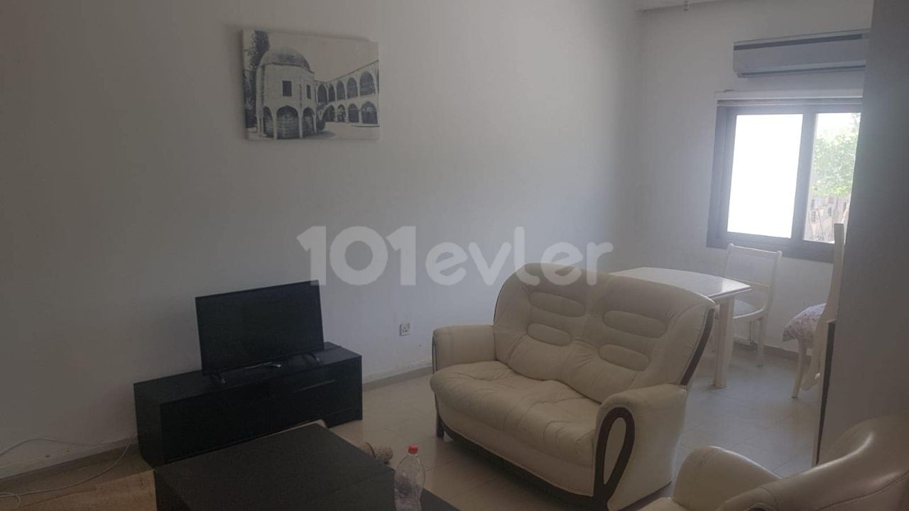 Detached House To Rent in Göçmenköy, Nicosia