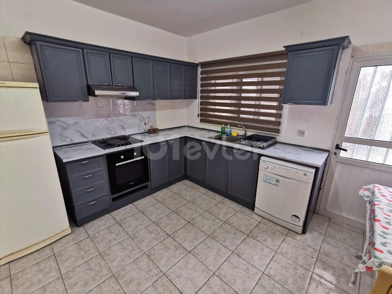 HEMEN MÜSAİT-ORTAKÖY HASTANE Bölgesi 3+1 full eşyalı daire Okul Servislerine Ve Marketlere 3 Dakika Mesafede Full Eşyalı KIRALIK Apartman Dairesi…Fiyat-7.000 ₺