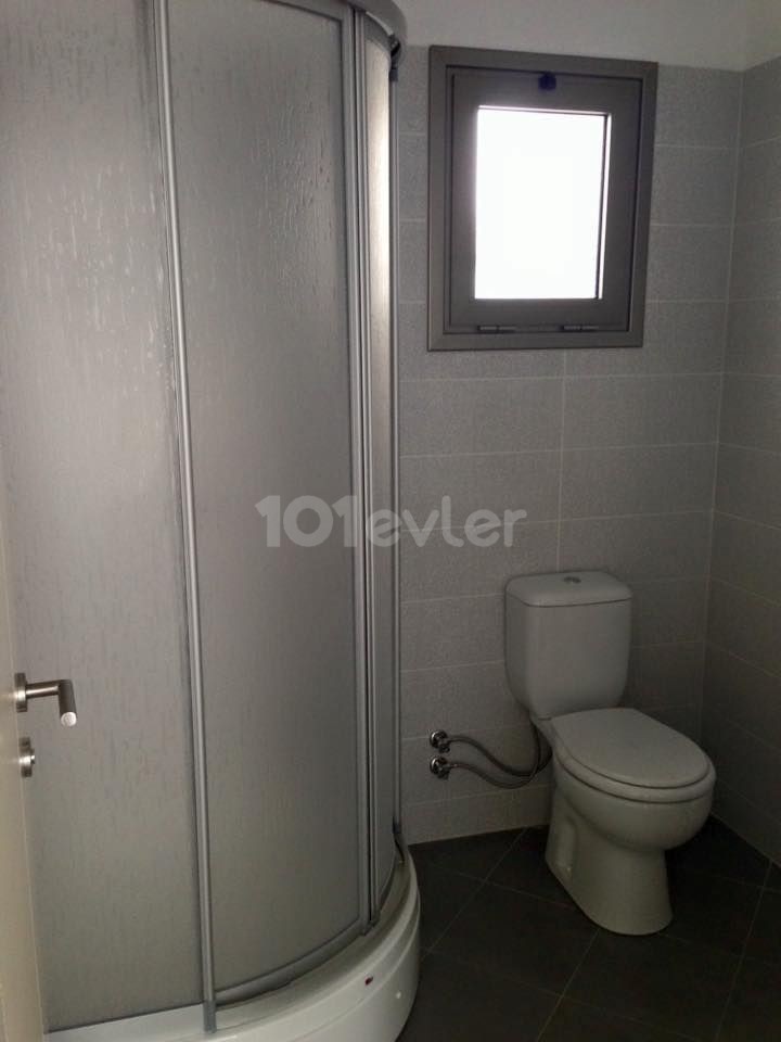 -HEMEN MÜSAİT - GÖNYELİ Bölgesi Duraklara Yakın Mesafede 1+1 Kiralık full eşyalı daire.