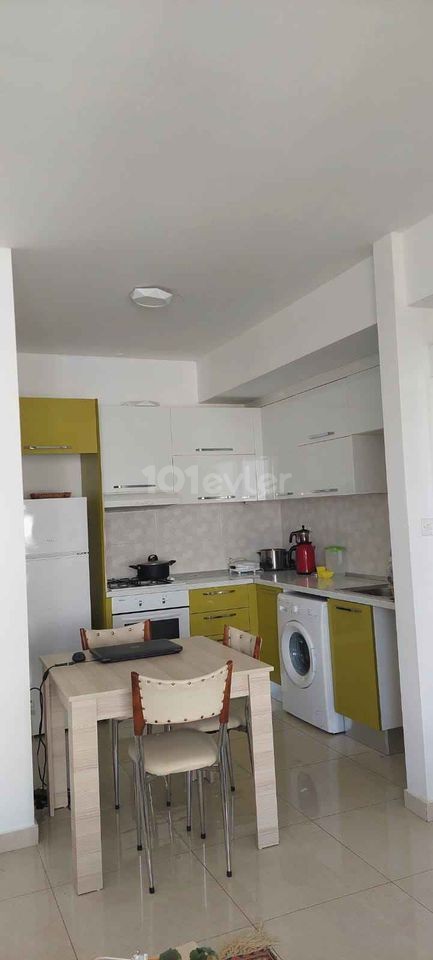  15 EYLÜL'DE MÜSAİT -KIZILBAŞBÖLGESİ KOLON HASTANE BÖLGESİ 2+1 Full Eşyalı Apartman Dairesi.