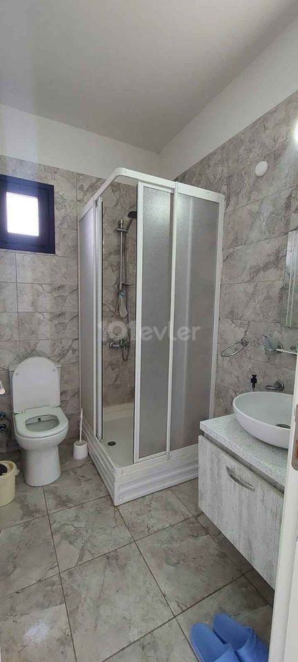  15 EYLÜL'DE MÜSAİT -KIZILBAŞBÖLGESİ KOLON HASTANE BÖLGESİ 2+1 Full Eşyalı Apartman Dairesi.