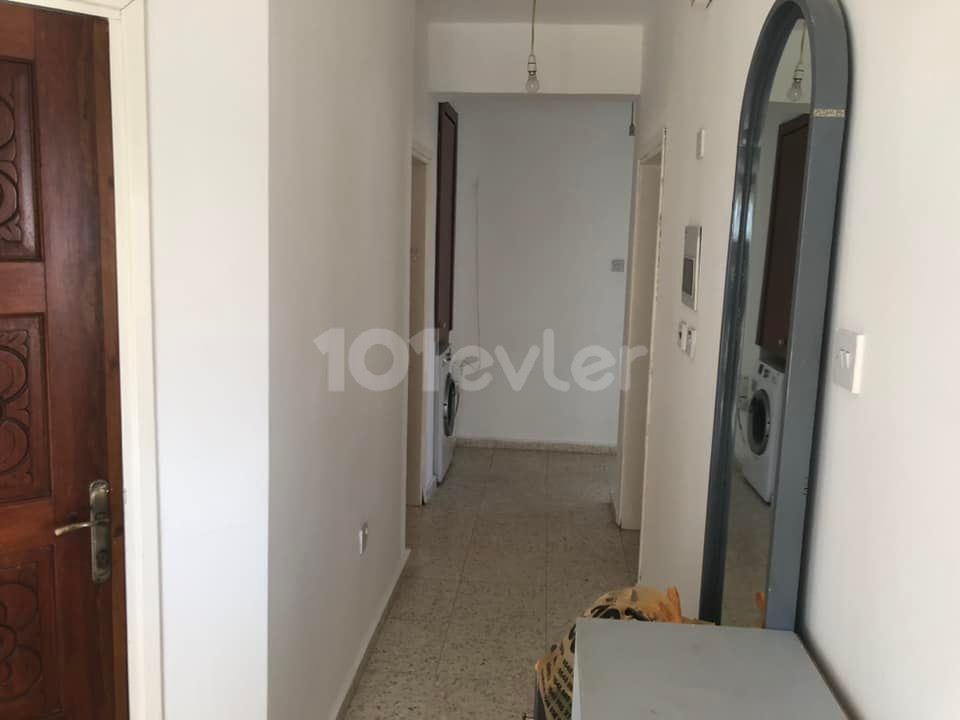 - 4 + 1 KIRALIK Apartment, 7 Minutes Walk From School Services And Markets in the Gönyeli Region, Spacious Apartment With 8 Beds, 2 Toilets, 4 Balconies, Where 8 People Can Easily Stay… ** 