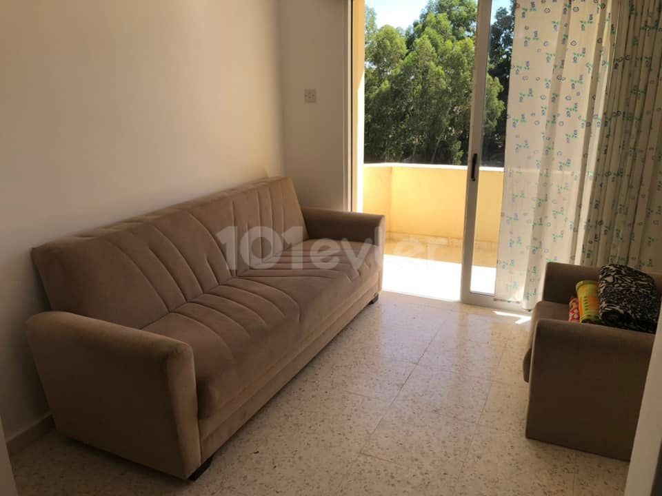 - 4 + 1 KIRALIK Apartment, 7 Minutes Walk From School Services And Markets in the Gönyeli Region, Spacious Apartment With 8 Beds, 2 Toilets, 4 Balconies, Where 8 People Can Easily Stay… ** 