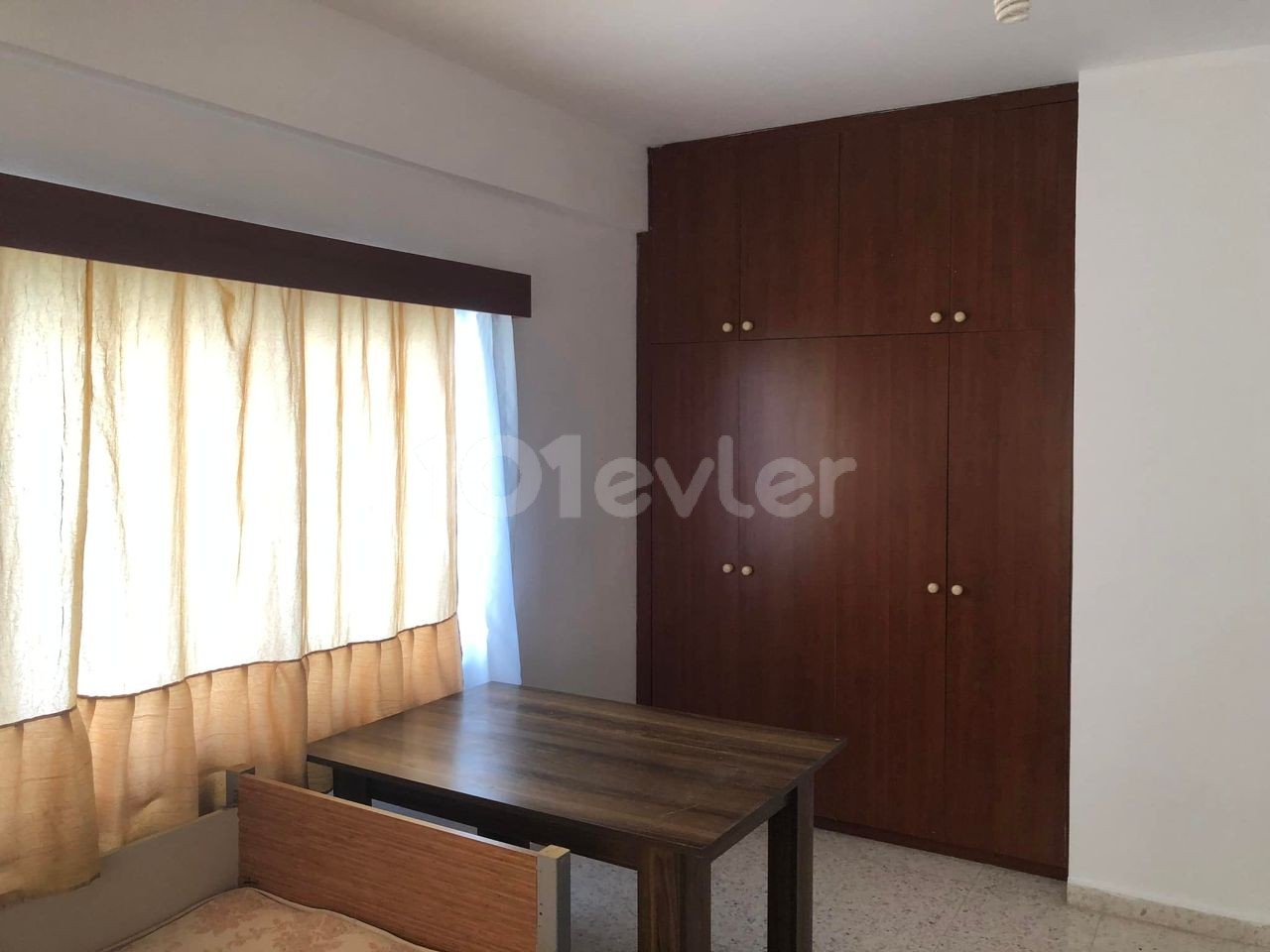 - 4 + 1 KIRALIK Apartment, 7 Minutes Walk From School Services And Markets in the Gönyeli Region, Spacious Apartment With 8 Beds, 2 Toilets, 4 Balconies, Where 8 People Can Easily Stay… ** 