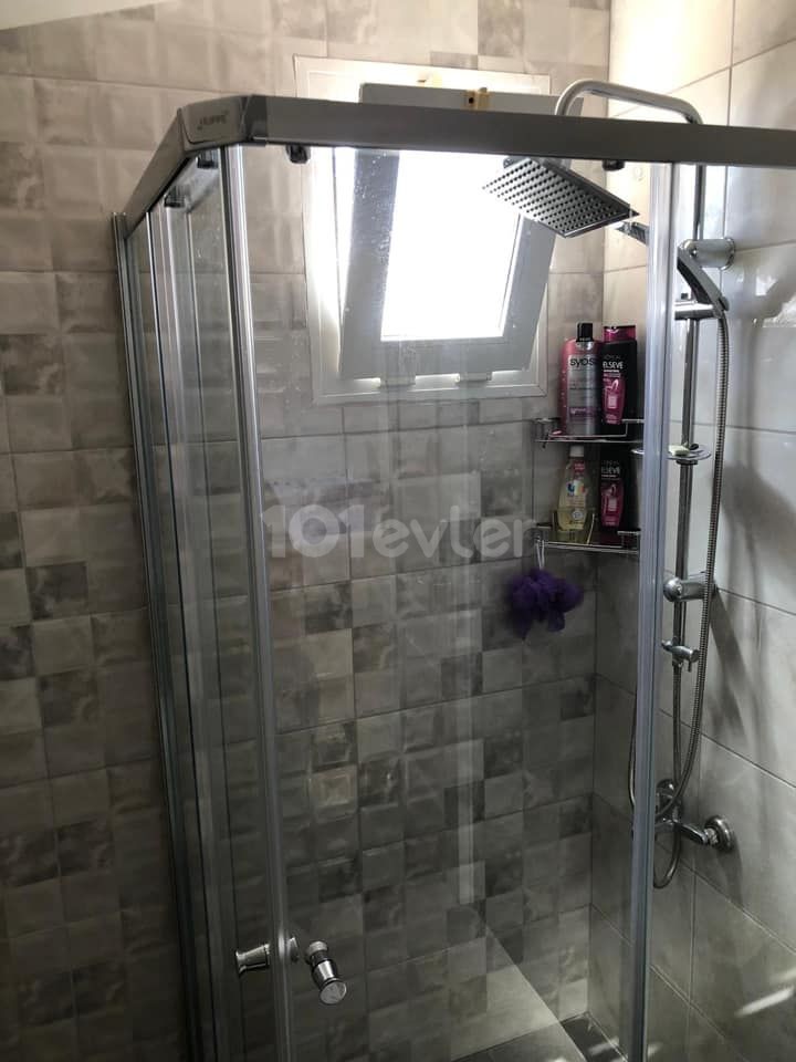 -3+1 Full Eşyalı LÜKS KİRALIK İKİZ VİLLA - HEMEN MÜSAİT - YENİKENT Bölgesi Marketlere 1 Dakika Mesafede Kiralık 3+1 Full Eşyalı Daire. 2 WC VE BANYO - BAHÇE - BARBEKU - ARAÇ GARAJI