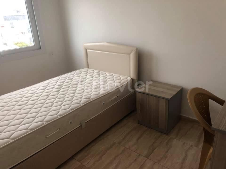  5 OCAK TA MÜSAİT -GÖÇMENKÖ﻿Y Bölgesinde Okul Servislerine Ve Marketlere 5 Dakika Mesafede Sadece Bayan Öğrenciye Özel 2+1 Full Eşyalı KİRALIK Apartman Dairesi. Fiyat-300$… Şartlar-6 Aylık Peşin 1 Depozito.