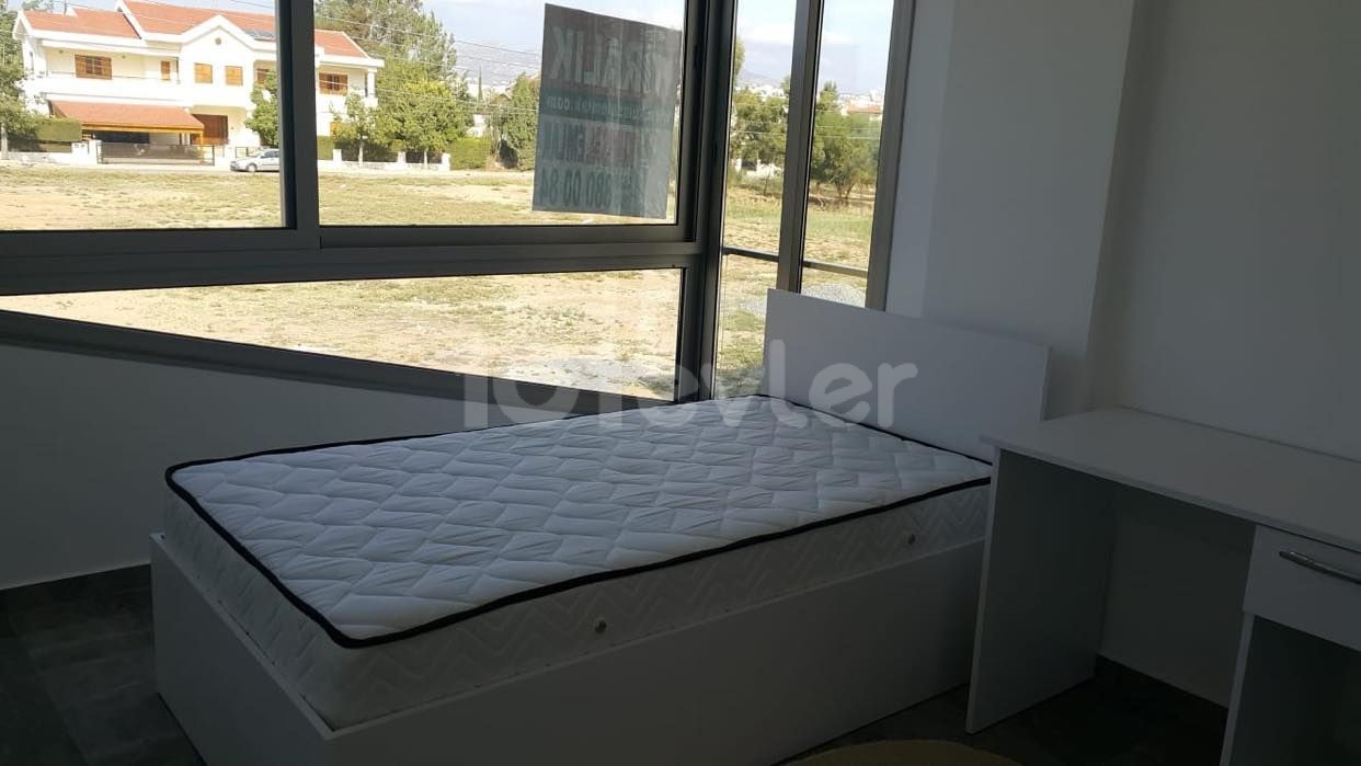  Gönyeli Yenikent Bölgesinde Okul Servislerine Ve Marketlere 2 Dakika Mesafede KİRALIK 2+1 Balkonu Full Eşyalı Şekilde Kiralıktır…