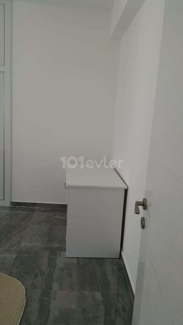  Gönyeli Yenikent Bölgesinde Okul Servislerine Ve Marketlere 2 Dakika Mesafede KİRALIK 2+1 Balkonu Full Eşyalı Şekilde Kiralıktır…