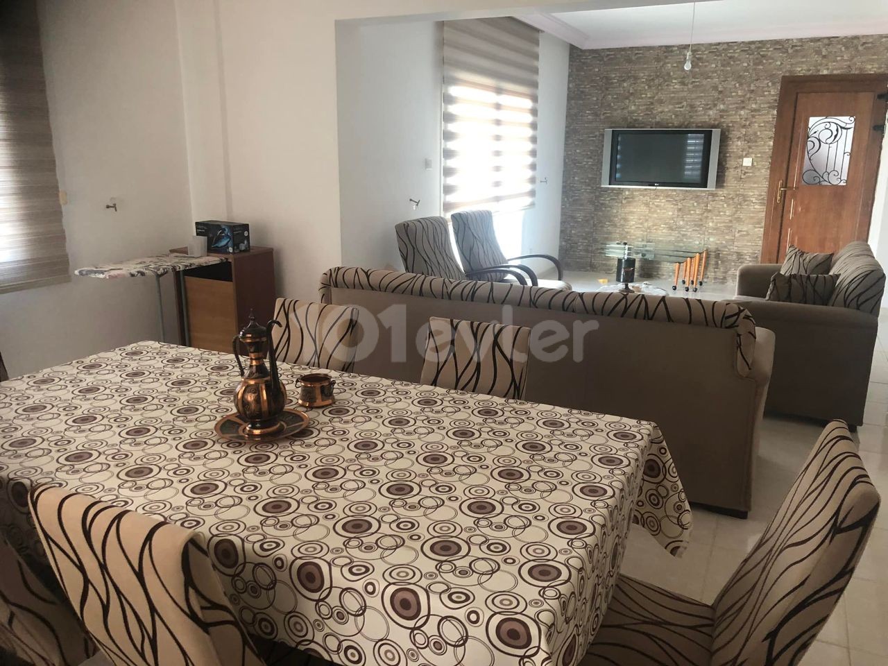 -Hemen Müsait HAMİTKÖY Bölgesinde Okul Servisleri ve Marketlere 5 Dakika Mesafede Aile Apartmanında KIRALIK Full Eşyalı Lüks 3+1 Apartman Dairesi