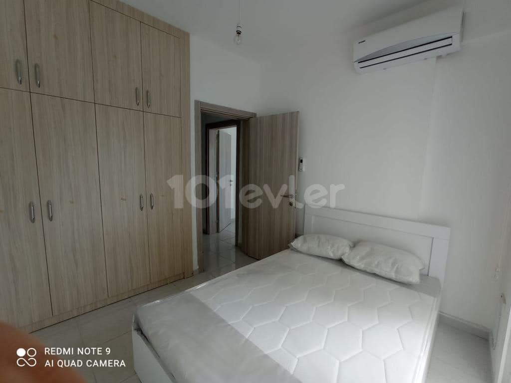 AYLIK ÖDEMELİ DAİRE - -KÜÇÜK KAYMAKLI BÖLGESİ 2+1 Full Eşyalı Apartman Dairesi. Yeni 1 yıllık daire + çift kişilik yataklar + salon ve odalarda klimalıdır.