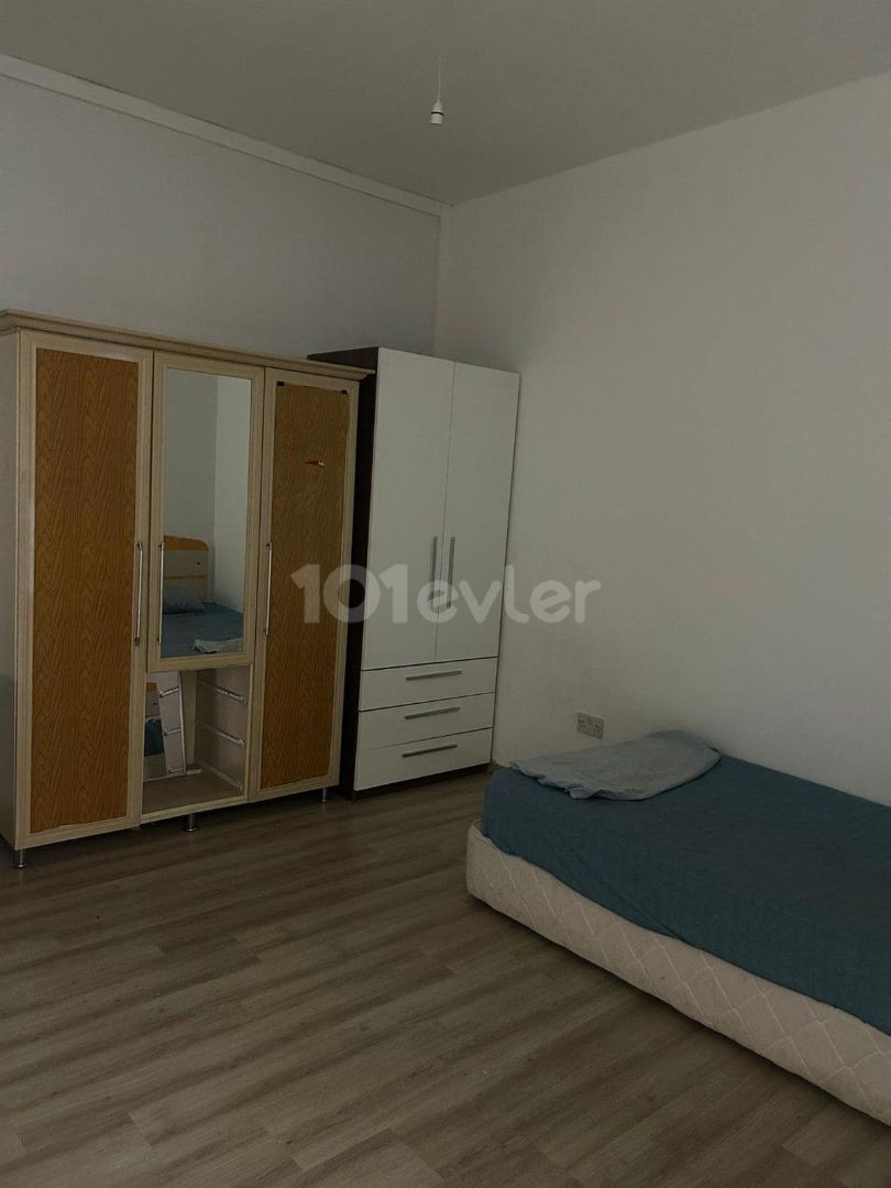 IMMEDIATELY AVAILABLE - 2+1 FURNISHED FLAT in Küçük Kaymaklı Area, 2 Minutes from School Buses and Markets.