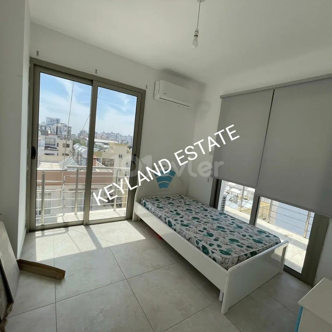 MAGUSA KARAKOL BOLGESI SATILIK 2 YATAK ODALI PENTHOUSE. 0533 885 48 48 