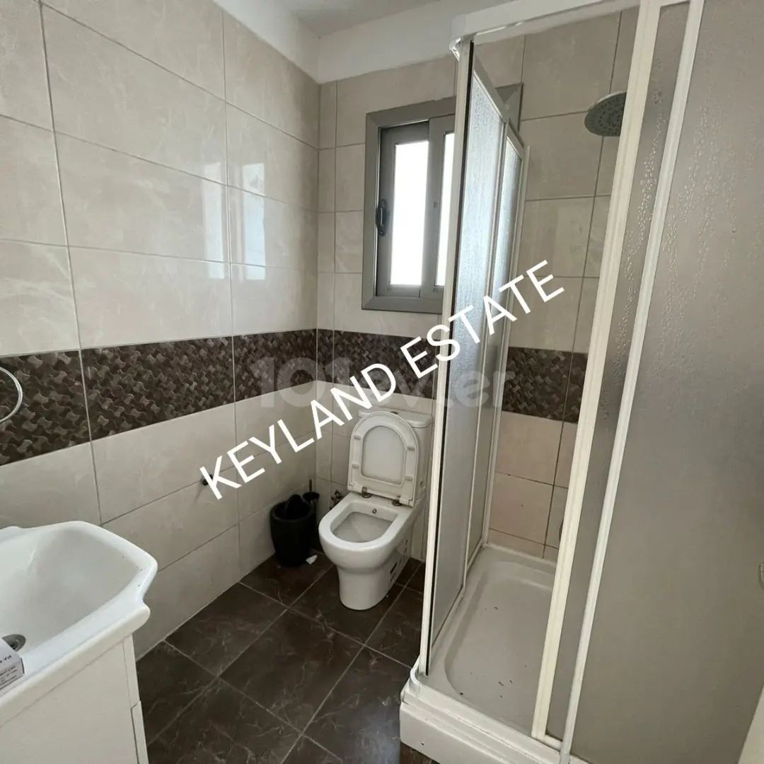 MAGUSA KARAKOL BOLGESI SATILIK 2 YATAK ODALI PENTHOUSE. 0533 885 48 48 