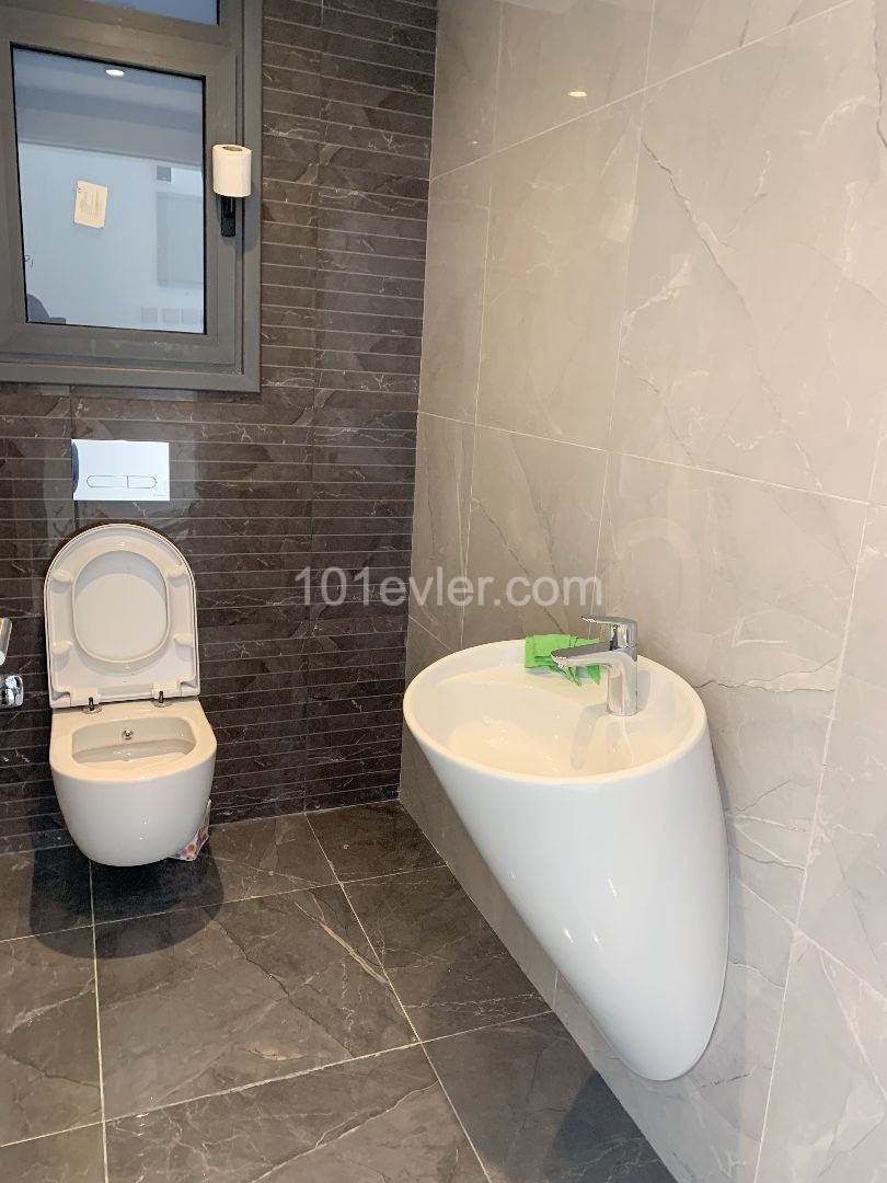 Lefkoşa Metehan'da 3+1 Beyaz Eşyalı Kiralık Lüks Daire (167m2)