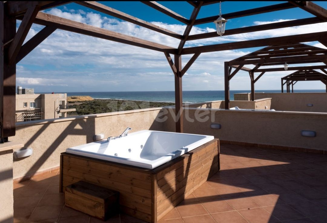 Thalassa Beach Resort 2+1 Penthouse ** 