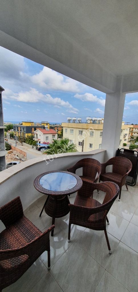 One bedroom apartment in a residential complex in Alsancak