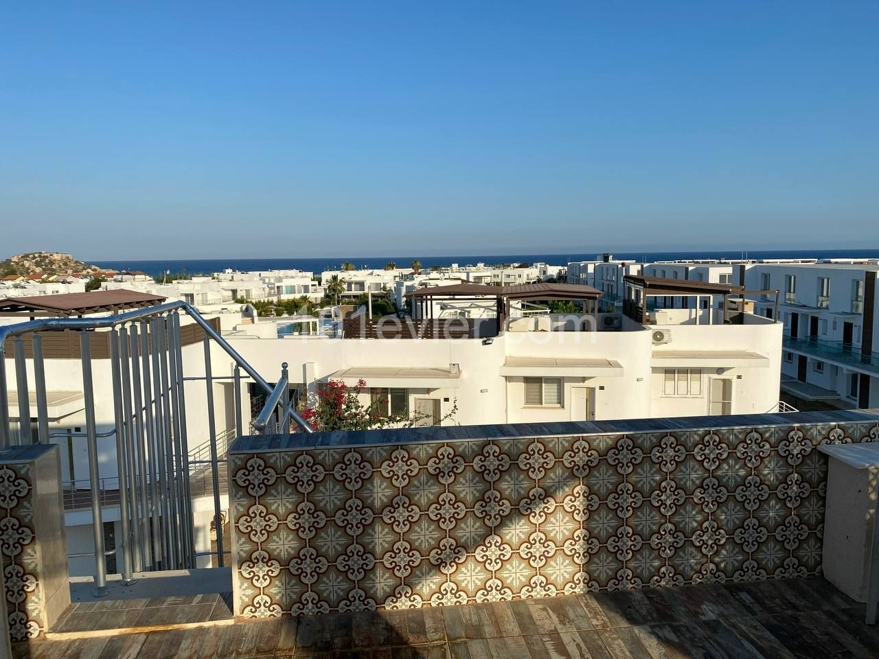 One bedroom apartment with roof terrace in 100 m distance from the beach