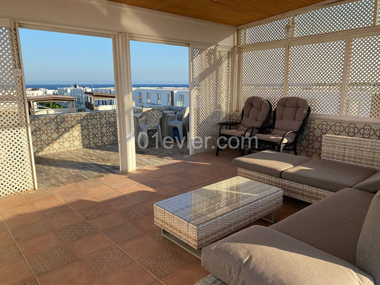 One bedroom apartment with roof terrace in 100 m distance from the beach