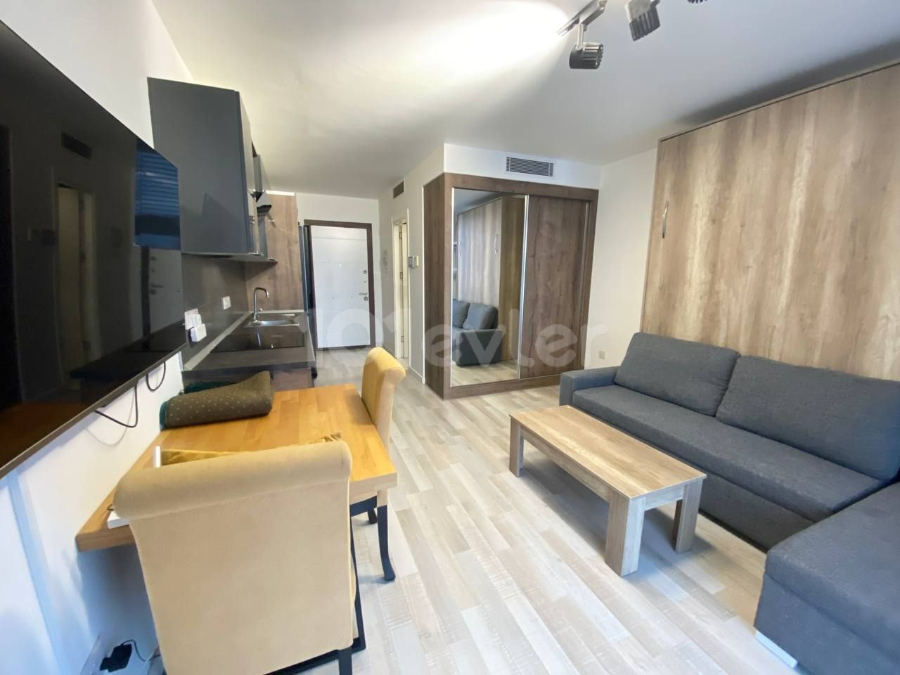 Studio apartment in upto Llogara Park im Zentrum von Famagusta ** 