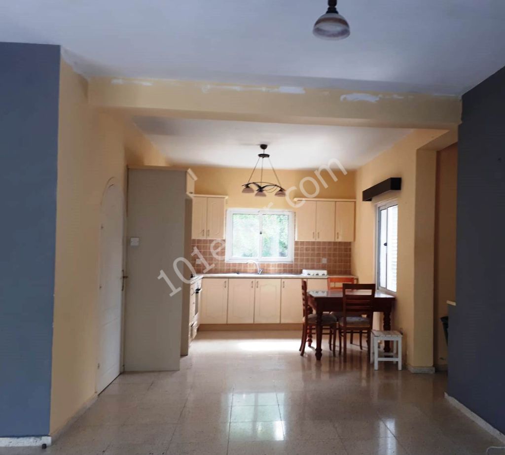 3 BEDROOM DETACHED HOUSE WITH PRIVATE POOL ON A PLOT OF 1000 M2 IN KYRENIA-ÇATALKOYDE SHAH MARKET AREA OF 145 M2. DECOUPLED HOUSE WITH PRIVATE POOL ON A PRIVATE PLOT OF 145 M2 IN KYRENIA-ÇATALKOYDE SHAH MARKET AREA.-FOR DETAILED INFORMATION AND ON-SITE VIEWING -05338334049-8886970. ** 